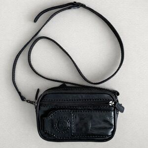 VINTAGE - Mancini Black Leather Crossbody | Belt Bag Y2K Phone Pocket